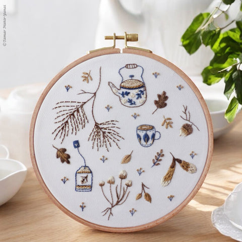 Tea & Leaves ערכת רקמה 21 ס"מ