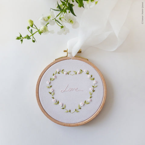LOVE - ערכת רקמה 16 ס"מ