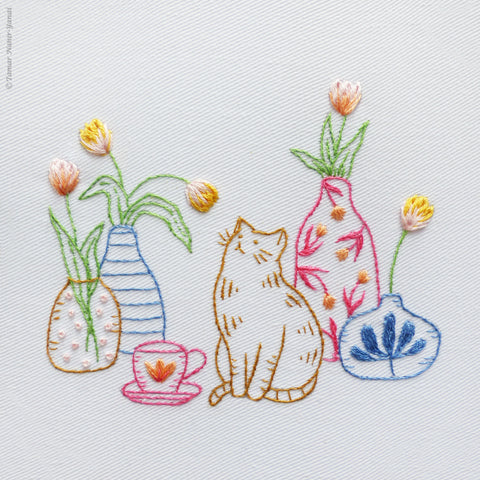 Tulips and Cat - ערכת רקמה 21 ס"מ