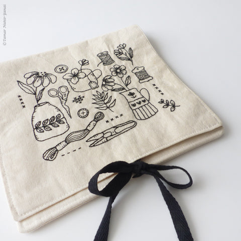 Embroidery To-go Bag - Tools and Vase Pattern