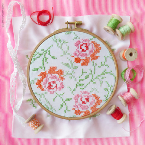 Orange & Pink Roses - ערכת רקמה 21 ס"מ