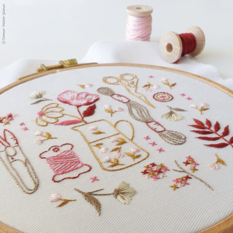 Tools & Threads - ערכת רקמה 21 ס"מ